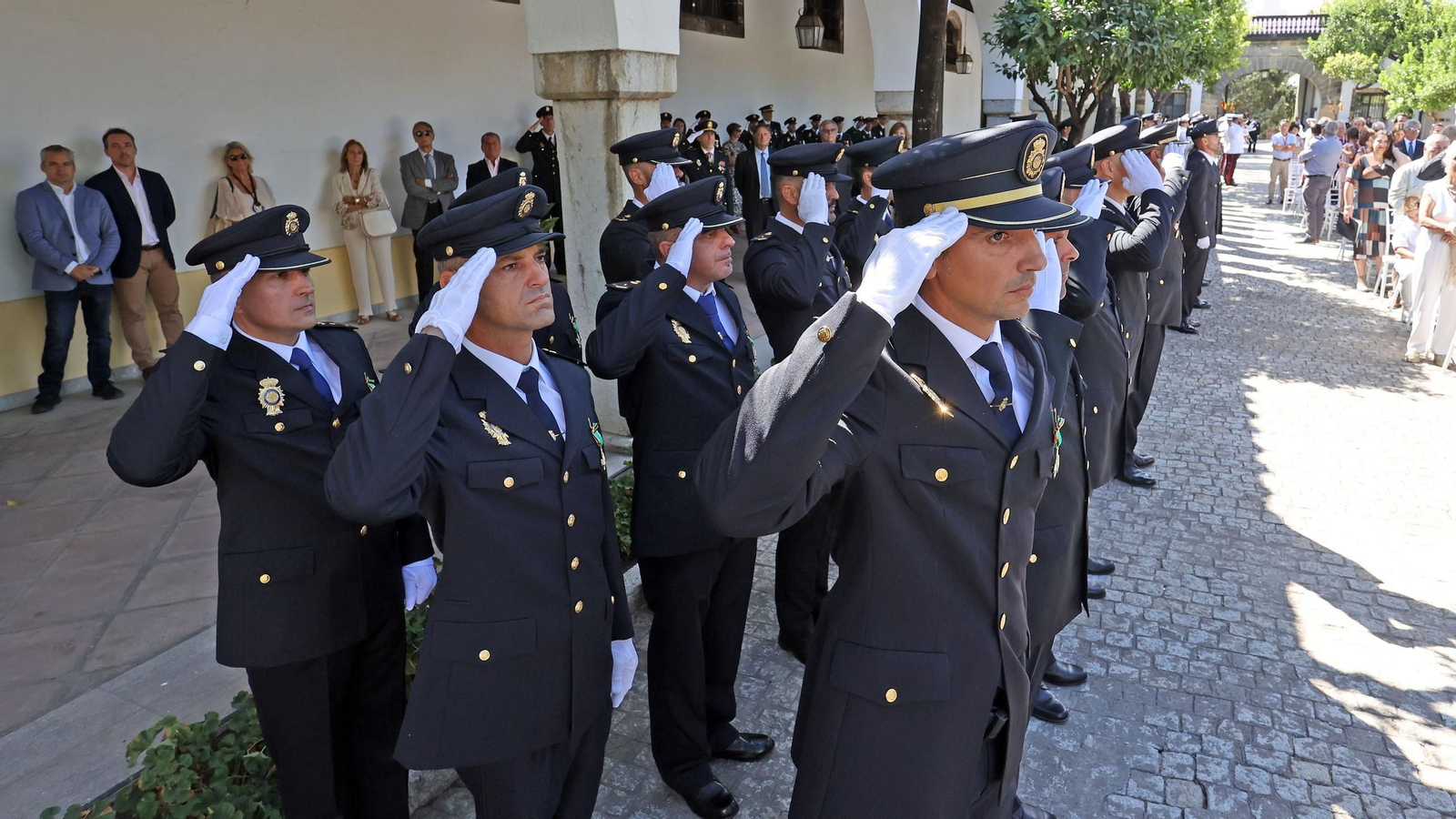 Imágenes del Día de la Policía Nacional en las Bodegas Fundador de Jerez