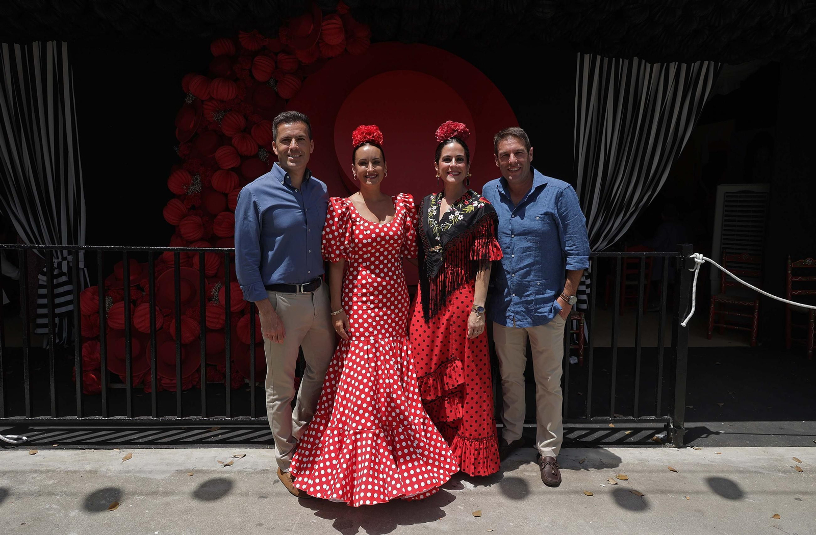 Búscate en las fotos del Domingo por Sevillanas de la Feria Real de Algeciras 2025