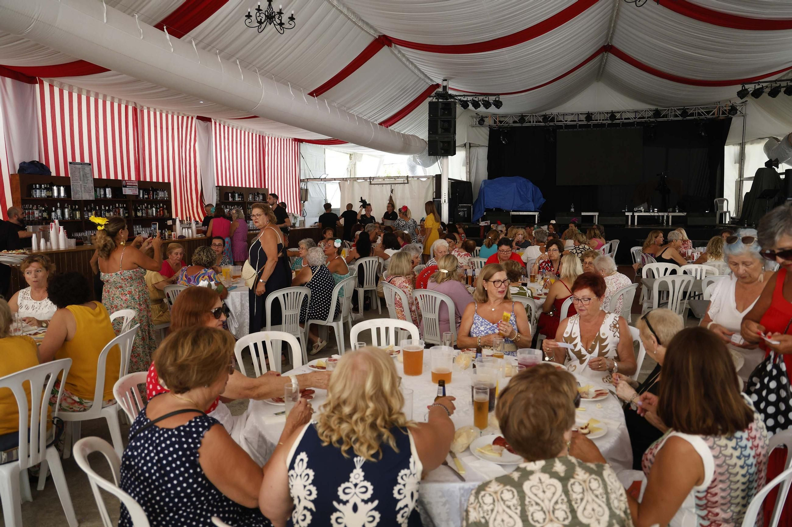 Búscate en la comida de mujeres de la Feria Real de San Roque Búscate en la comida de mujeres de la Feria Real de San Roque