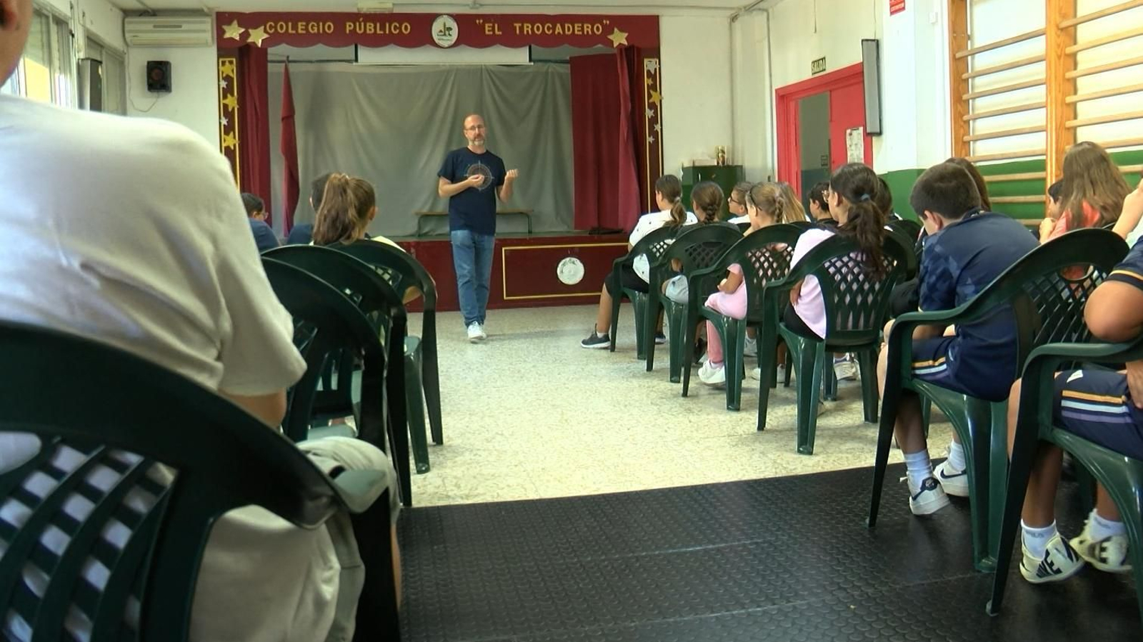 Charla de Manuel Izco en el colegio El Trocadero