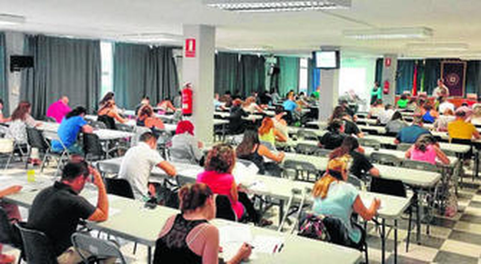 Un examen en el centro asociado de la UNED.