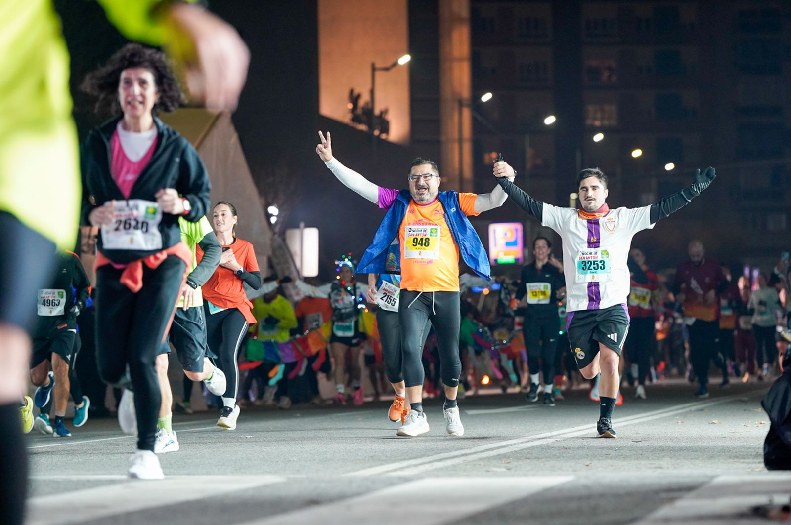 En imágenes: búscate en tu llegada a meta de la Carrera de San Antón 2026 (15)