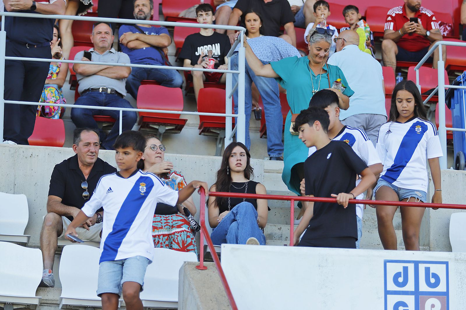 Imágenes del partido entre el Cartaya y el Recreativo de Huelva