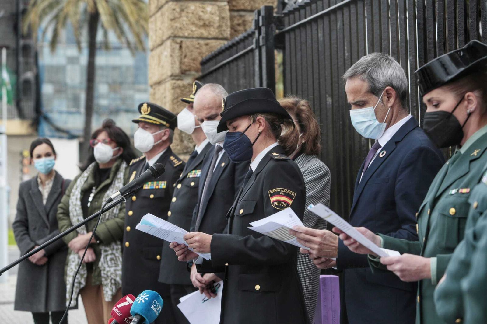 8-M en la Subdelegación del Gobierno esta mañana, donde se ha leído un manifiesto.