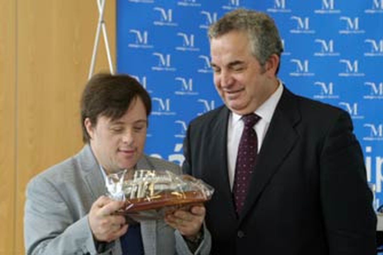 La Diputación reconoce con la Jábega de Plata a Pablo Pineda