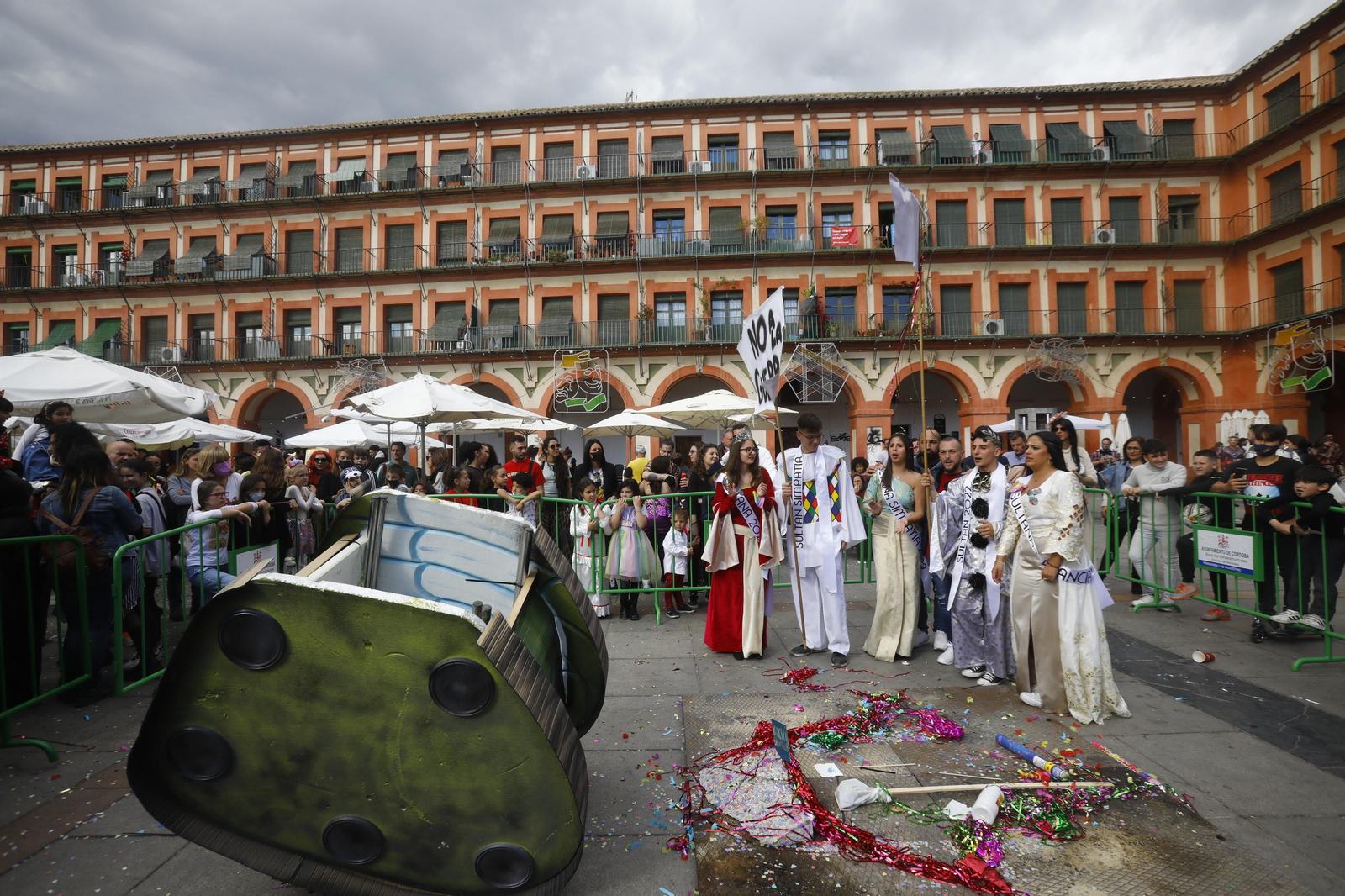 Fotografías: La quema del dios Momo pone punto y final al Carnaval de Córdoba 2022