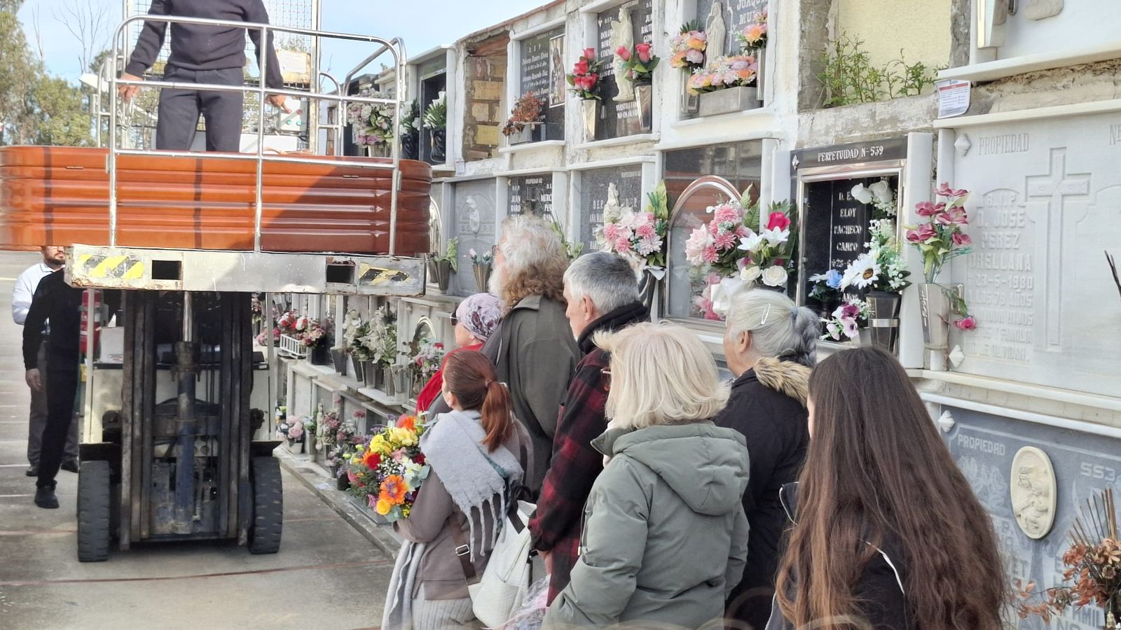 Despedida de Diana Broughton en el cementerio de Puerto Real