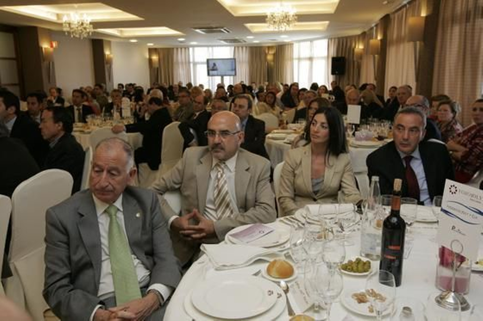 Gabriel Amat, presidente del PP en Almería; Antonio Lao director de 'Diario de Almería'; Rosario Soto portavoz del PP en Andalucía y Francisco Martínez Cosentino.

Foto: J. Alonso/ R. Gonzalez