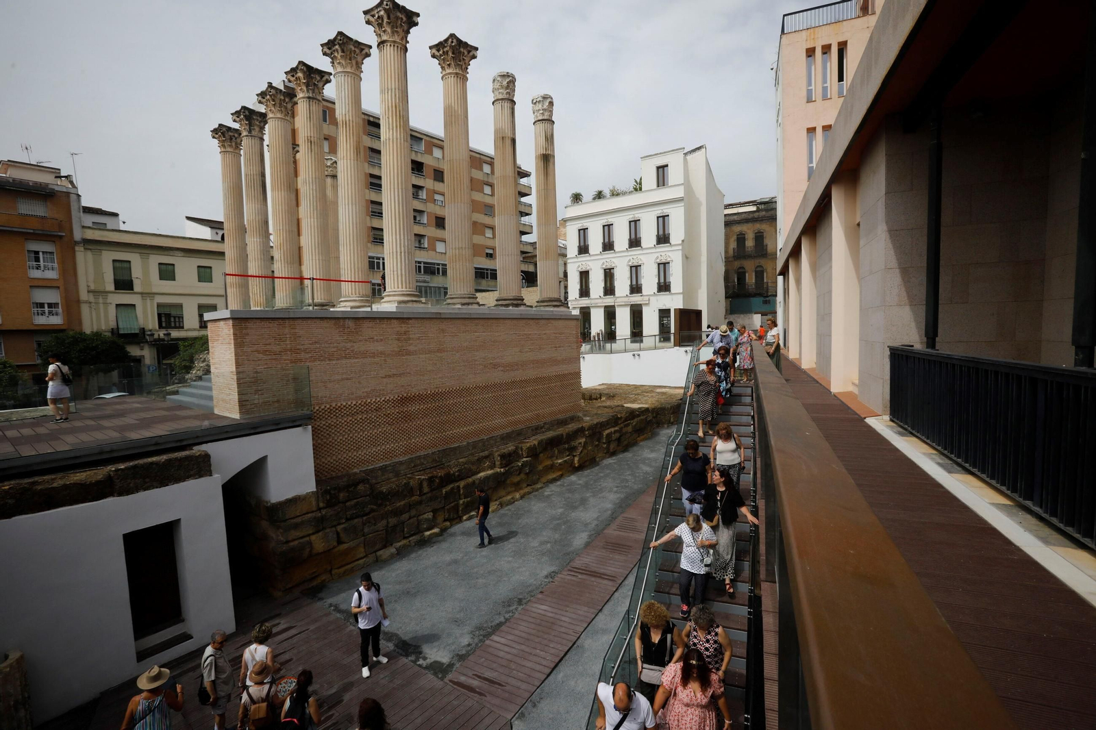 El primer día de visitas al Templo Romano, en imágenes