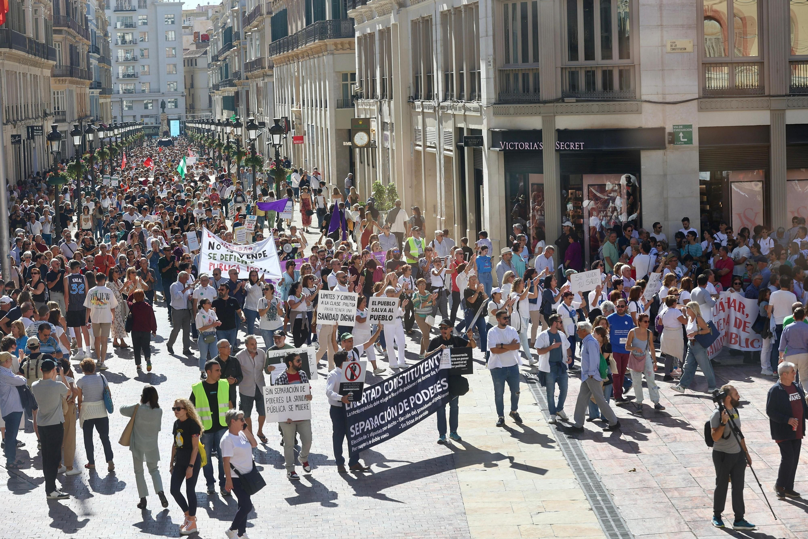 La Marea Blanca sale a las calles de Málaga para defender la sanidad pública andaluza