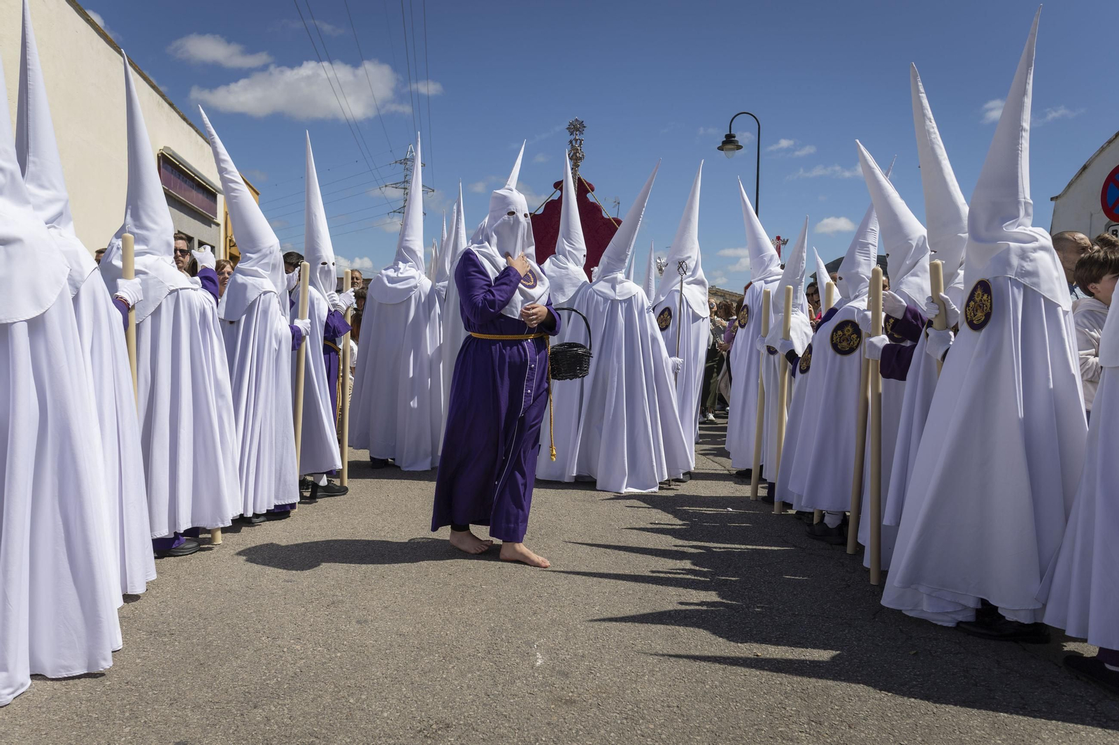 En imágenes, Gran Poder adeanta su salida y recorta su recorrido en el Miércoles Santo de la Semana Santa 2025 de San Fernando