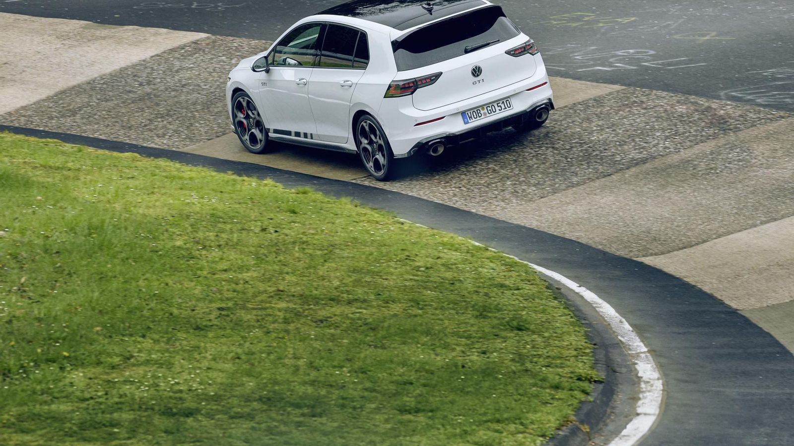 El Carrusel, la curva más famosa de Nürburgring Nordschleife, ha sido una de las utilizadas para poner a punto esta actualización del GTI Clupsport, que cuenta con un modo de conducción específico para este circuito.