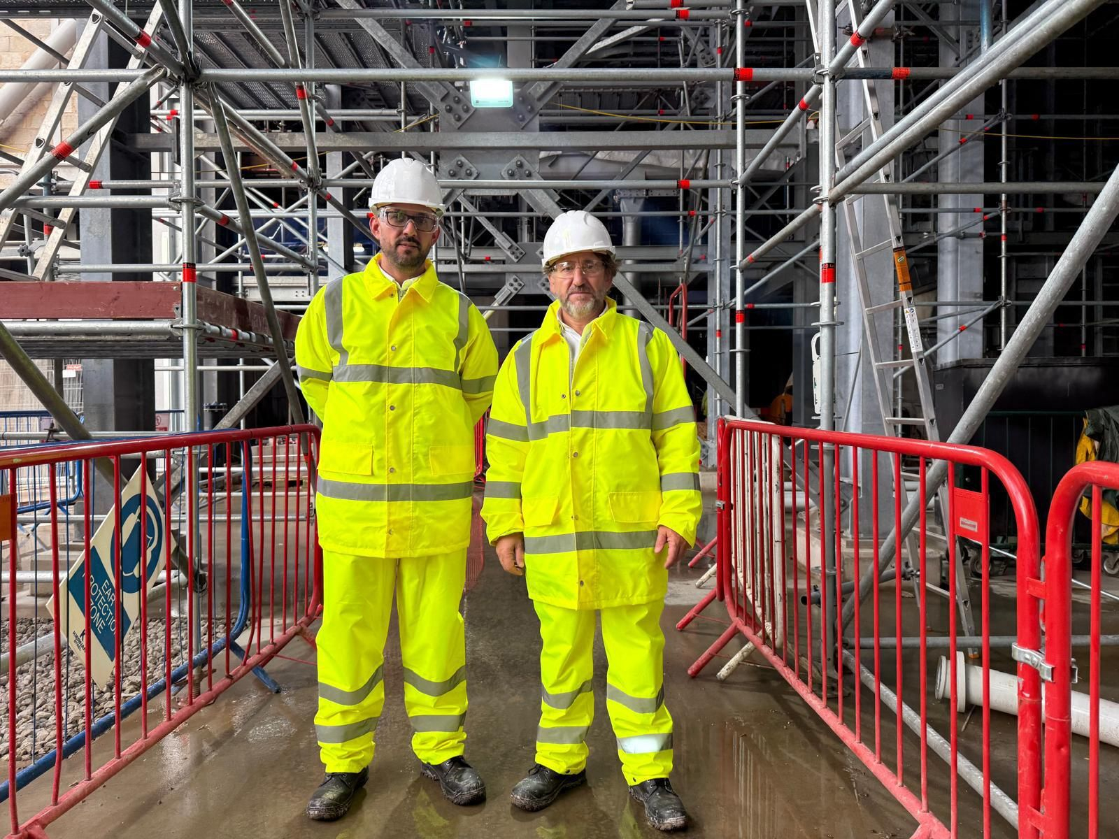 El diputado, en la Planta de Valorización de Lostock.