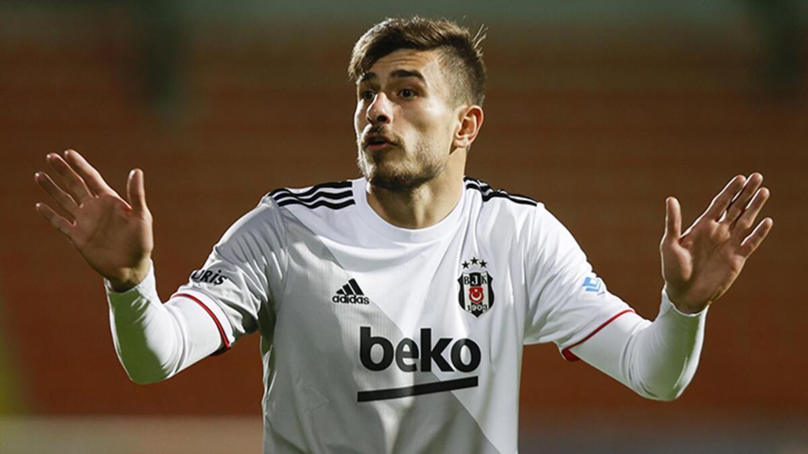 Toköz, en un encuentro con el Besiktas.