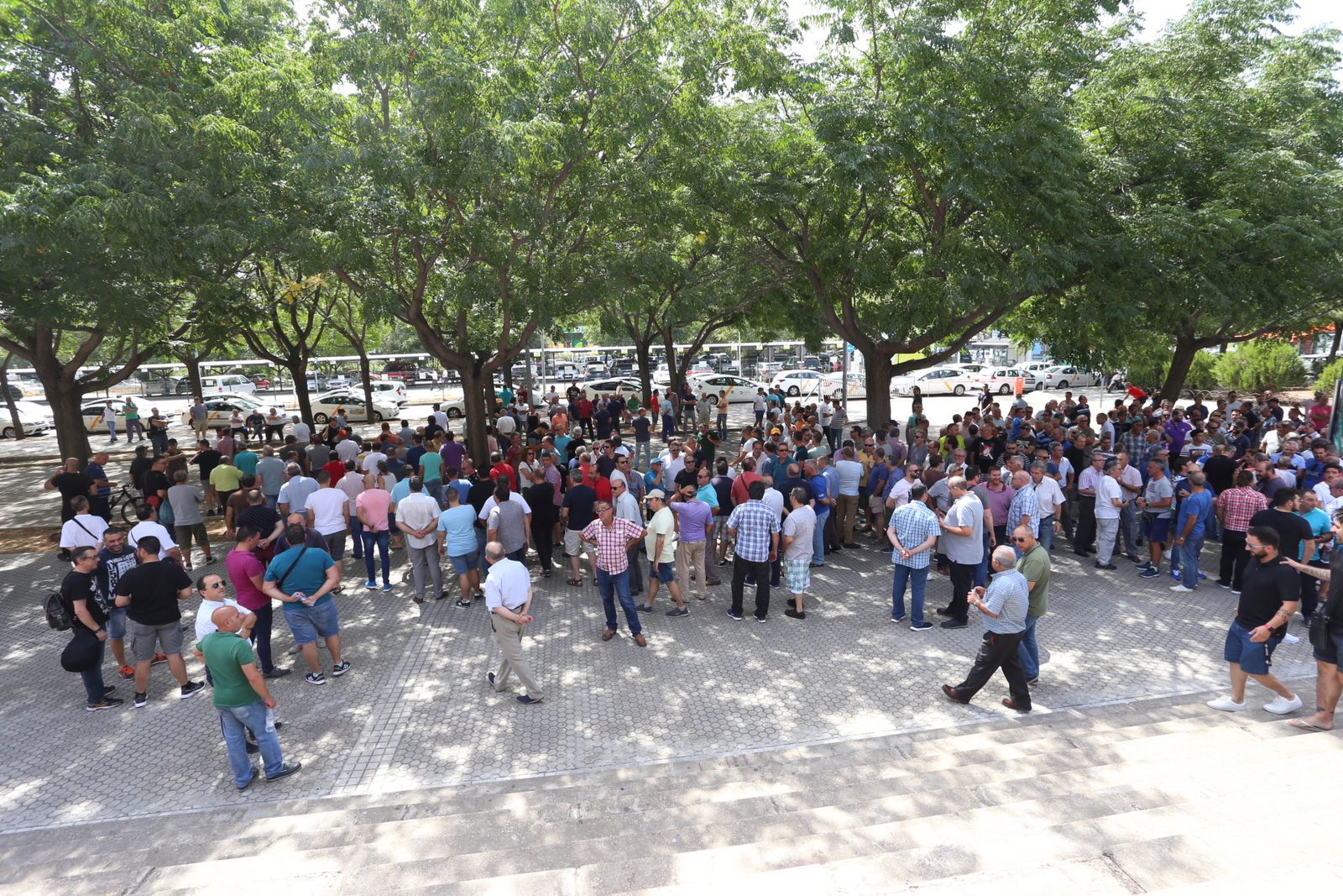 Asamblea de taxistas en Sevilla