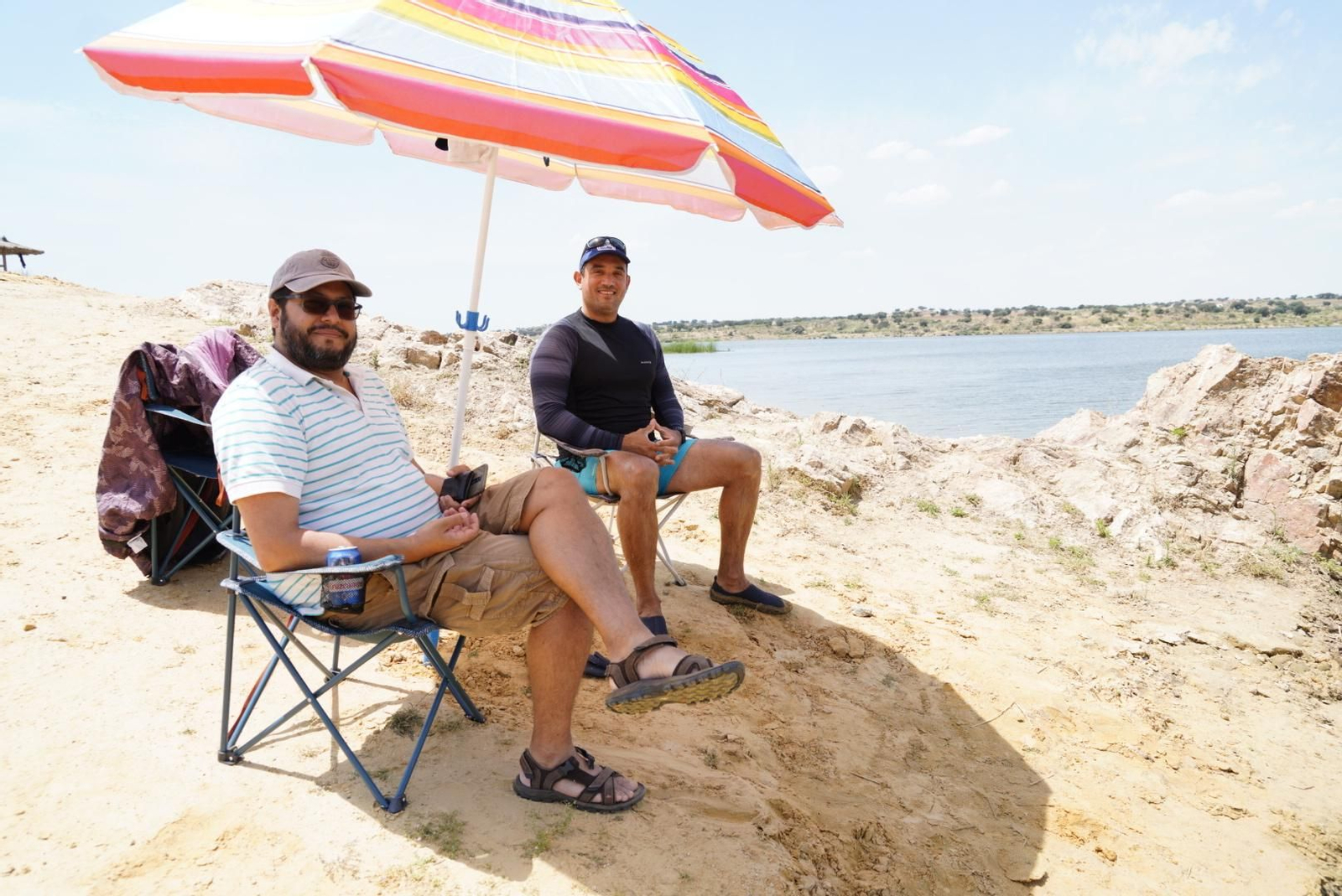 El inicio de la temporada de baño en la playa de La Colada, en fotografías