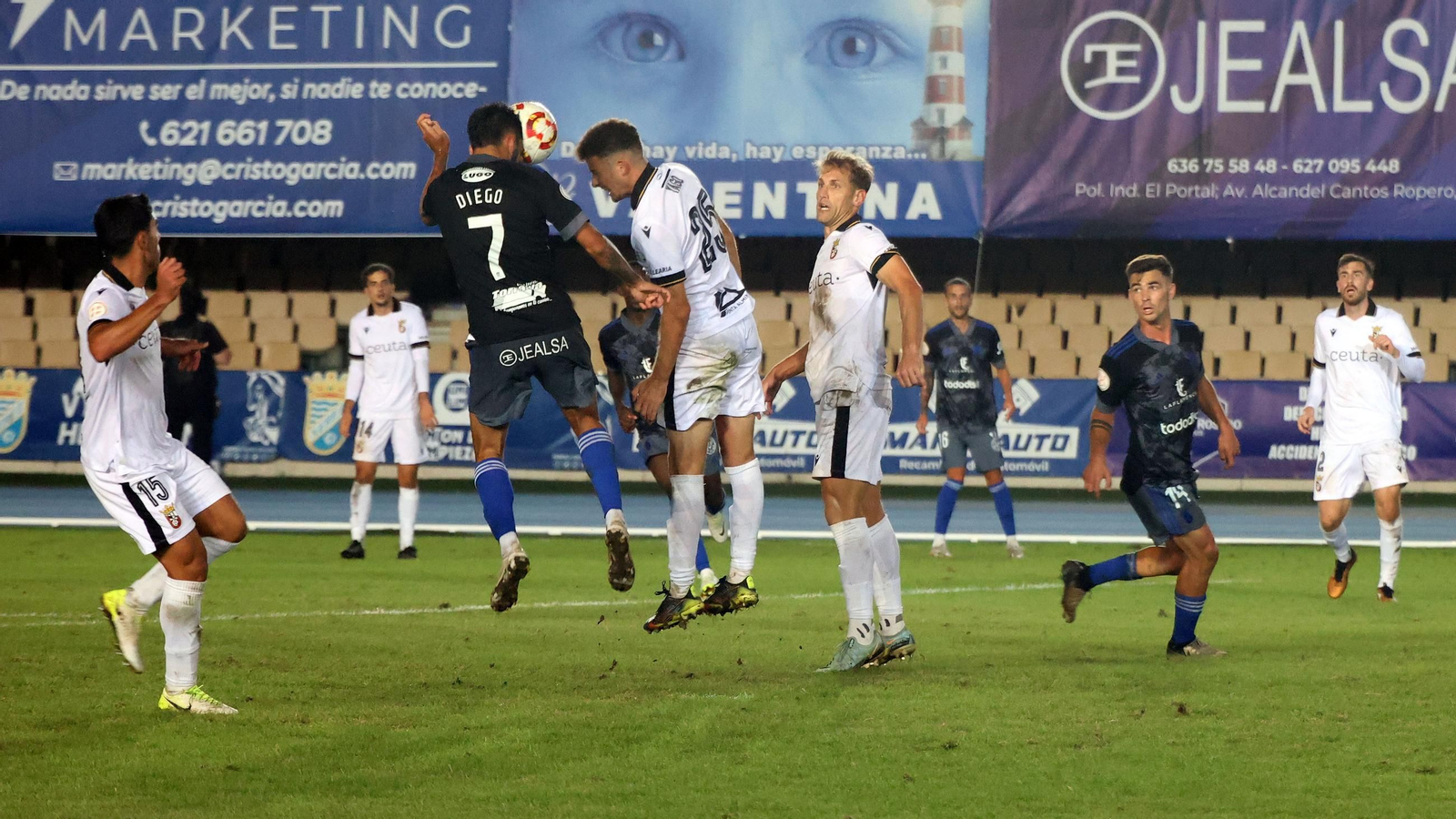 Imágenes de la eliminatoria de Copa del Rey entre el Xerez CD y el AD Ceuta FC en Chapín