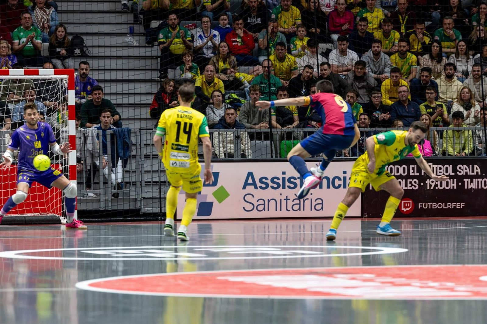 El éxtasis de la victoria copera del Jaén Paraíso Interior FS sobre el Barça, en imágenes
