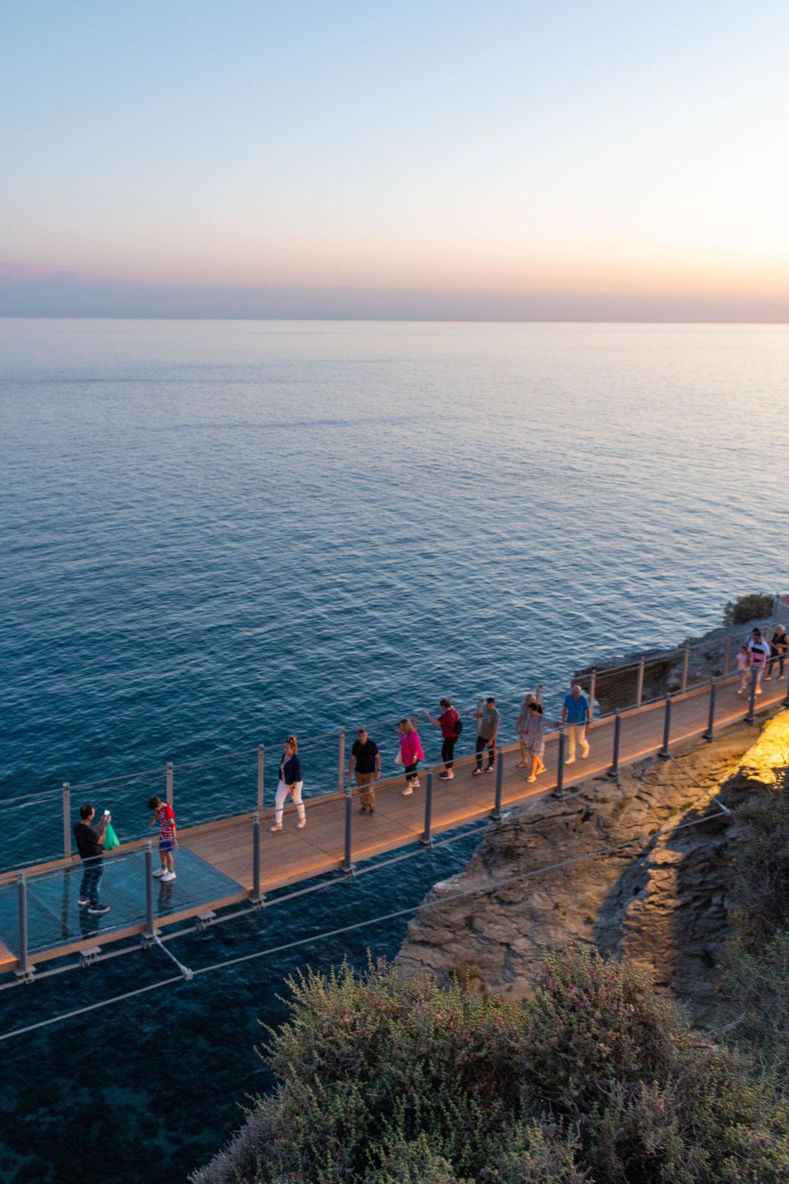 El nuevo puente de Torrenueva, en imágenes
