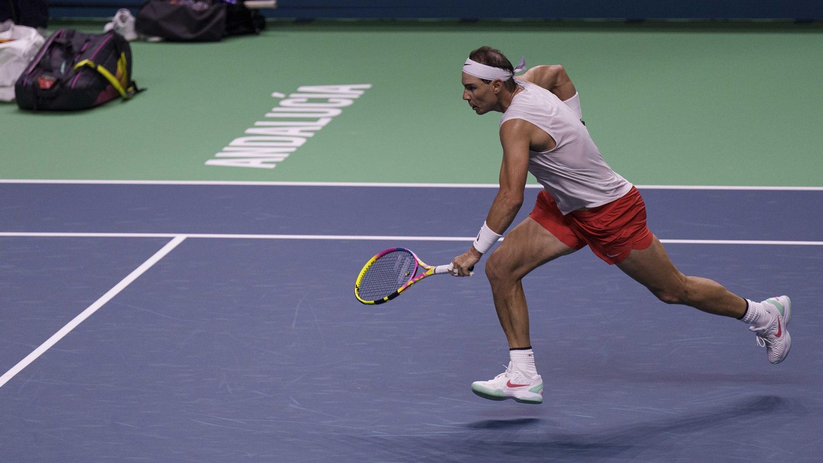 Rafa Nadal se machaca en el Carpena