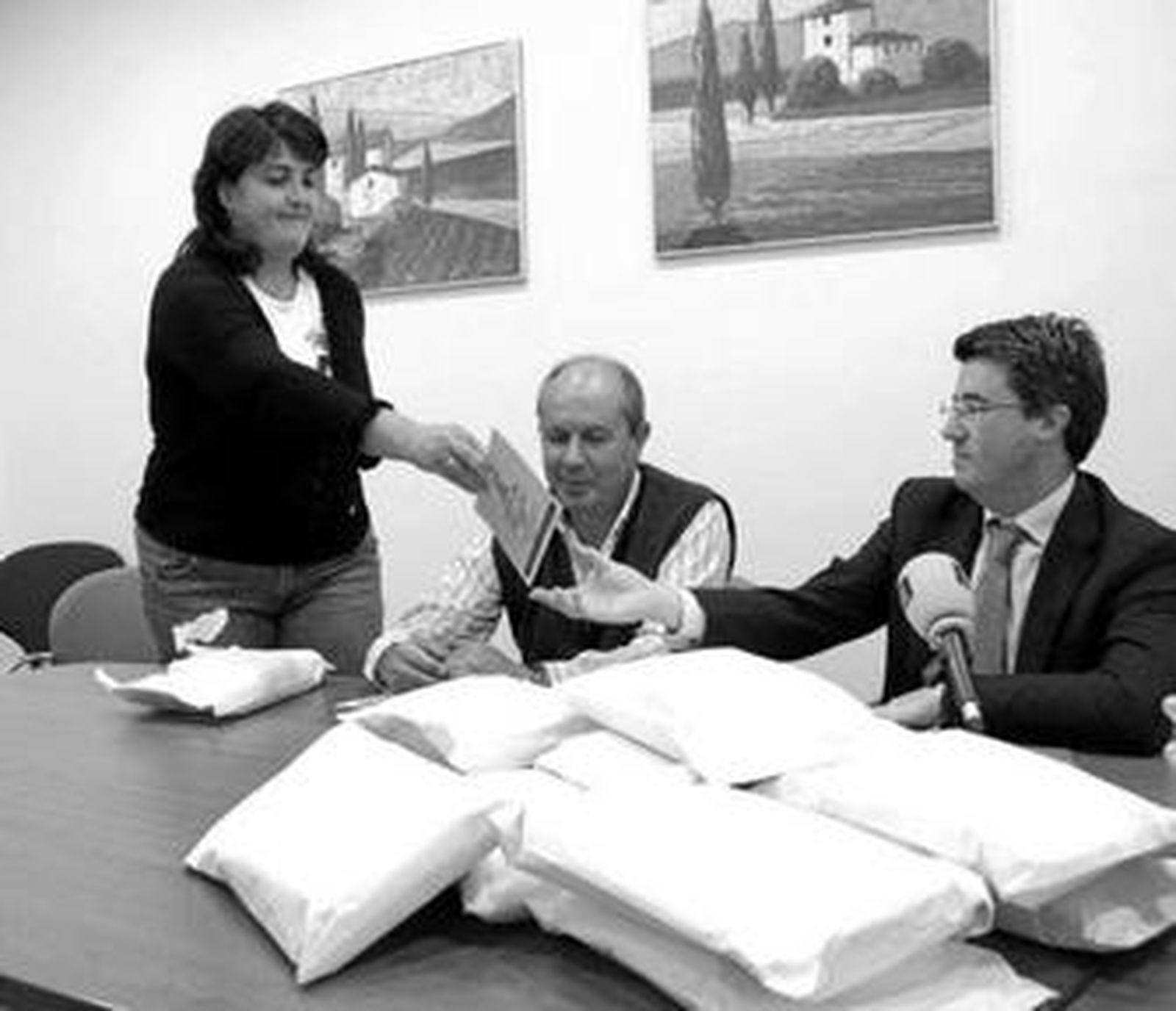 Recuento de votos en la notaría valverdela.