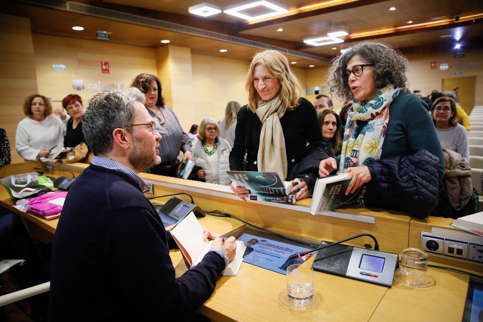 ¿Has estado en la presentación del libro de Máximo Huerta? Entra en la galería y buscate