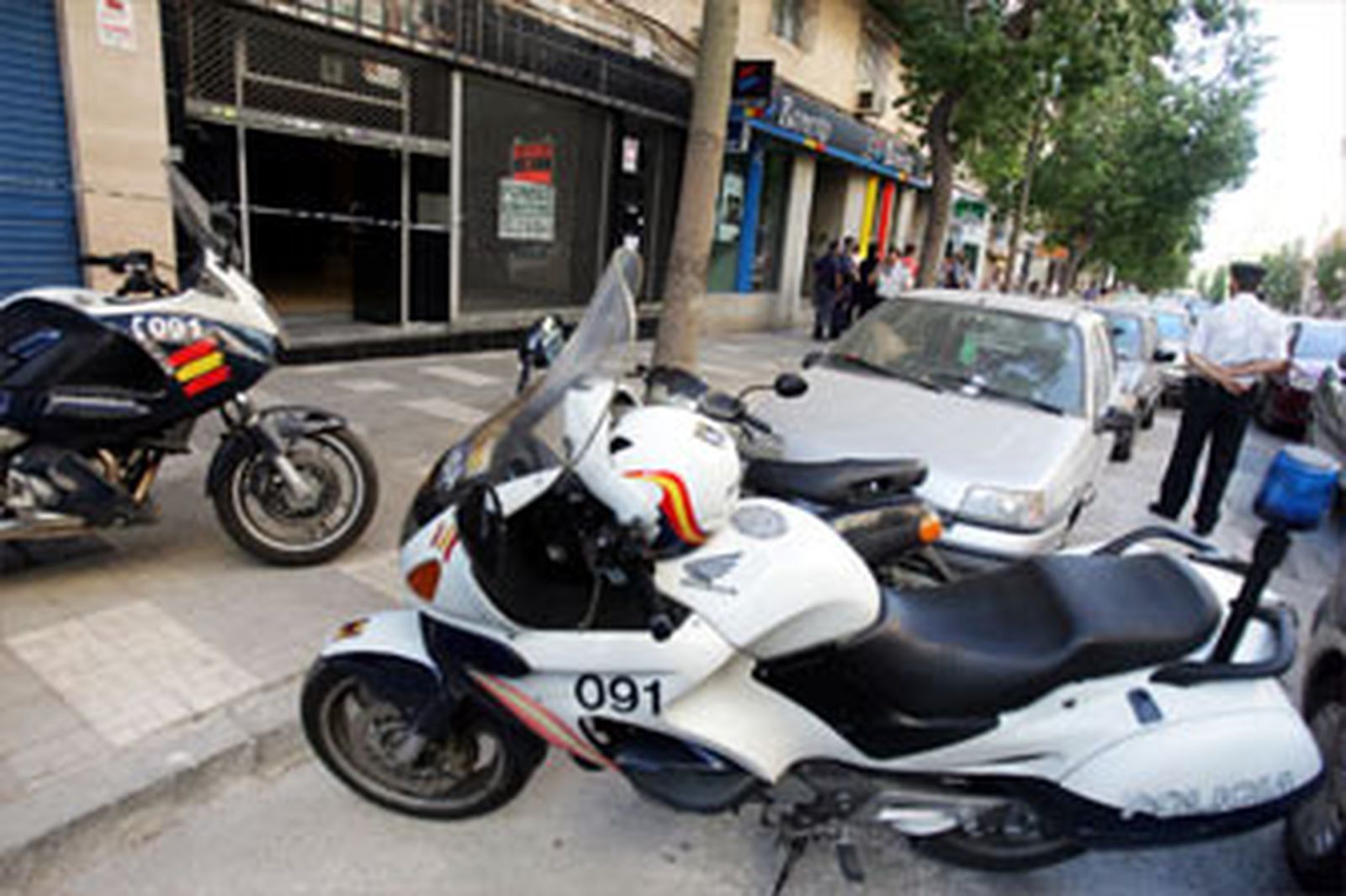 Atracan mediante el método del butrón un banco en Alameda de Capuchinos