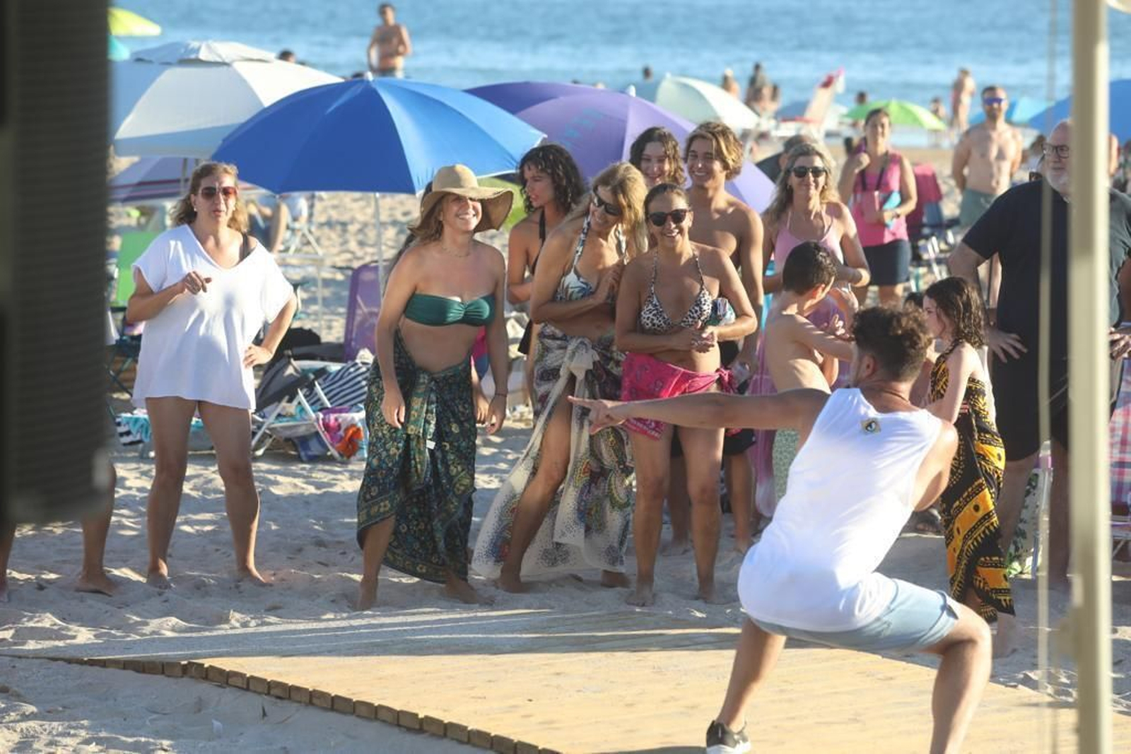 Así se vivió el 'See you sun' en la playa de Camposoto