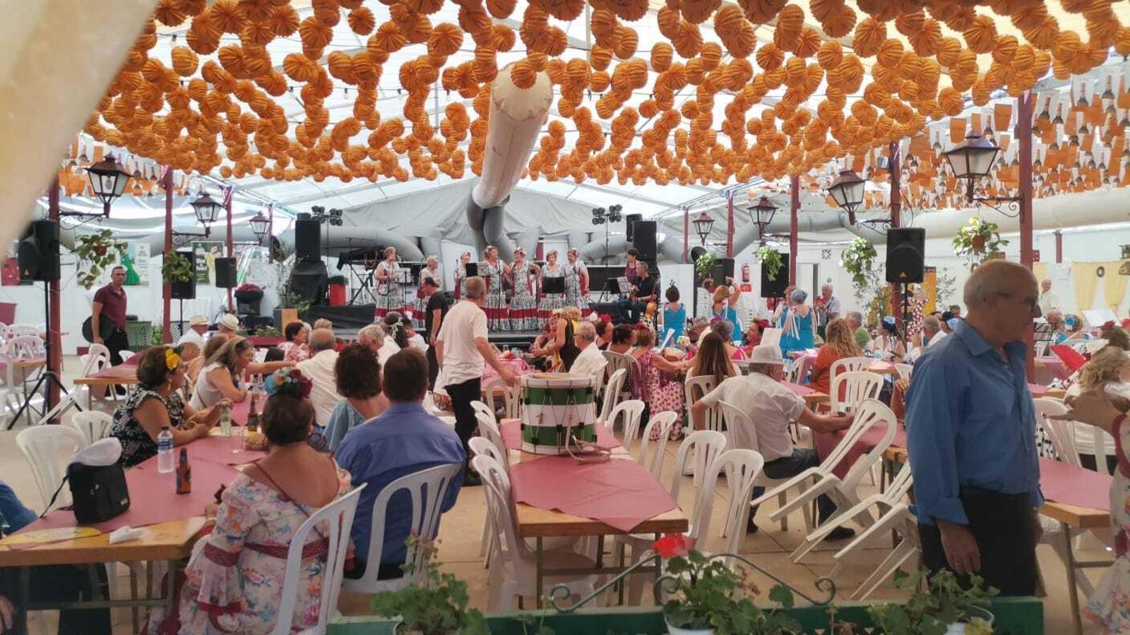 Coro rociero en la Peña La Paz.