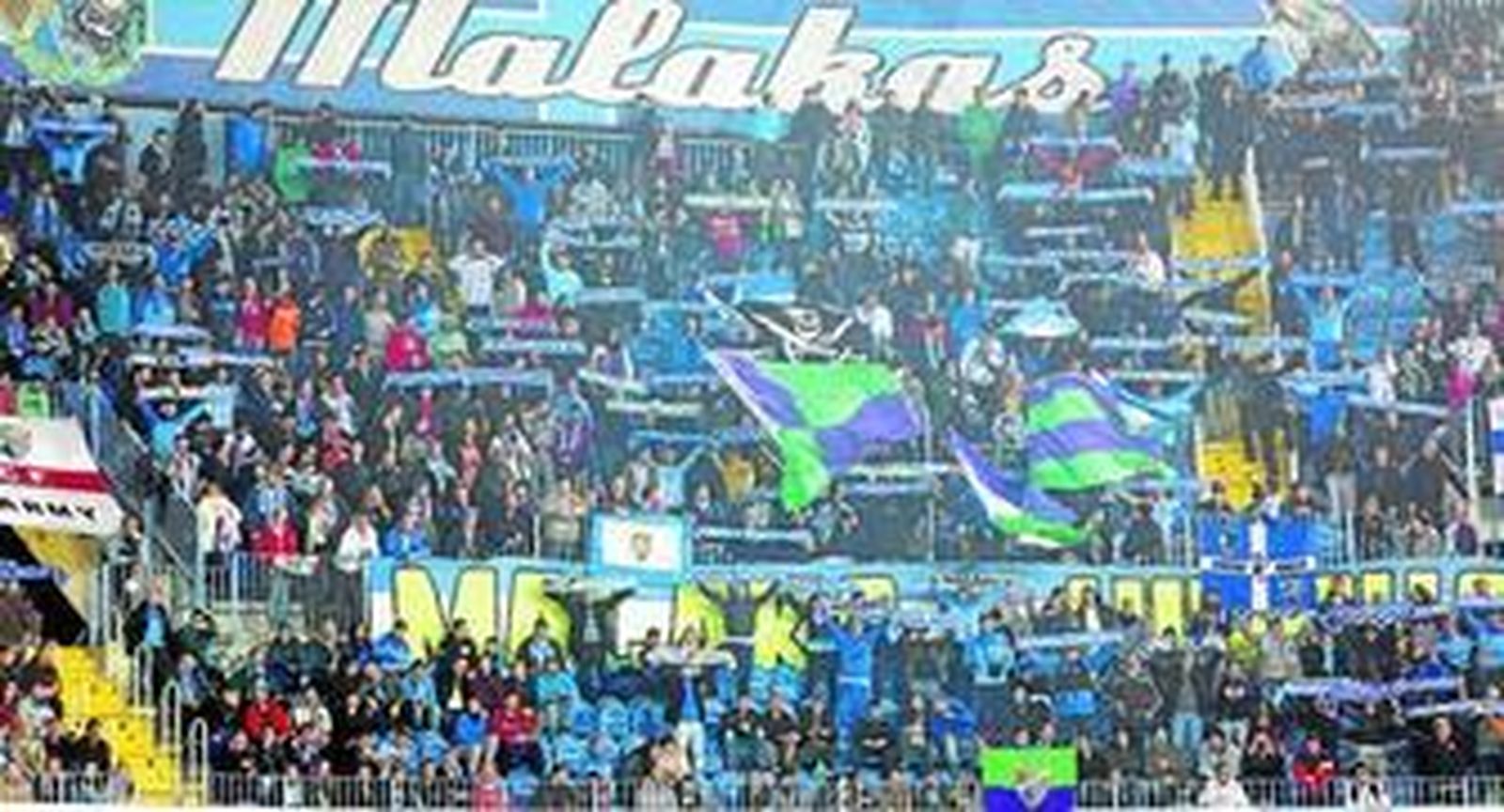 Malaka Hinchas animan durante el Málaga-Real Sociedad de esta temporada.