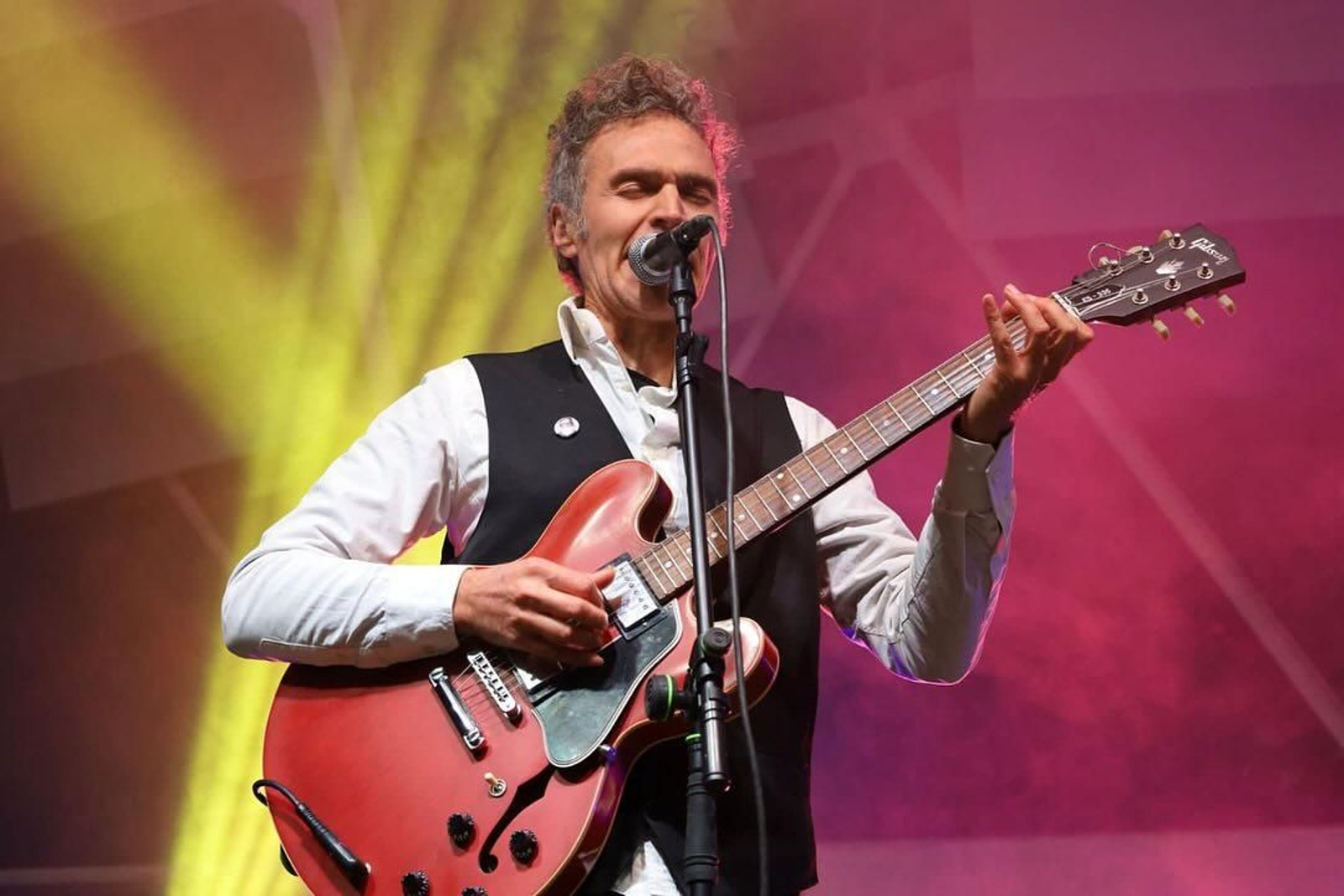 Felipe Huerta es el inconfundible frontman de la banda de rock.