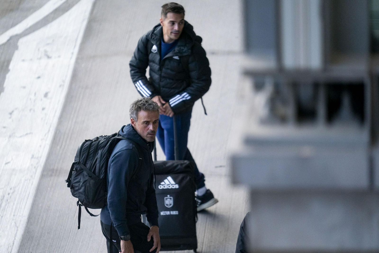 La fotos de la llegada de una selección fracasada