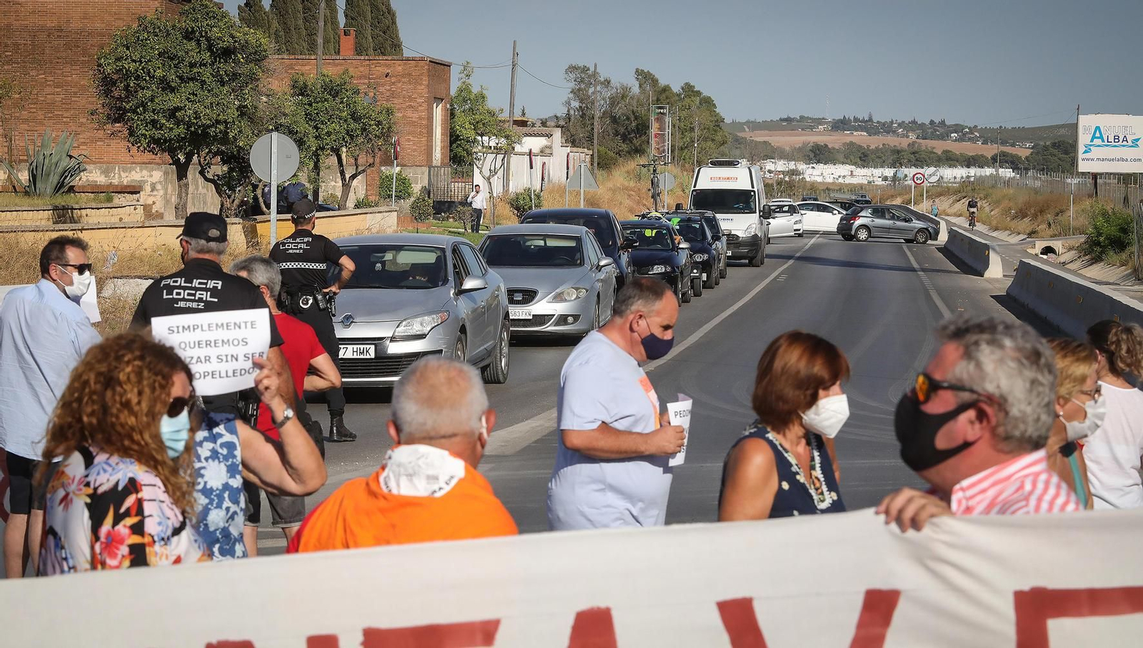 Concentración en el Pimiento para exigir más seguridad en la A-2003