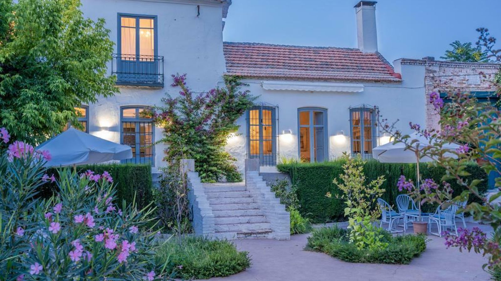 Instantánea de la finca atardeciendo