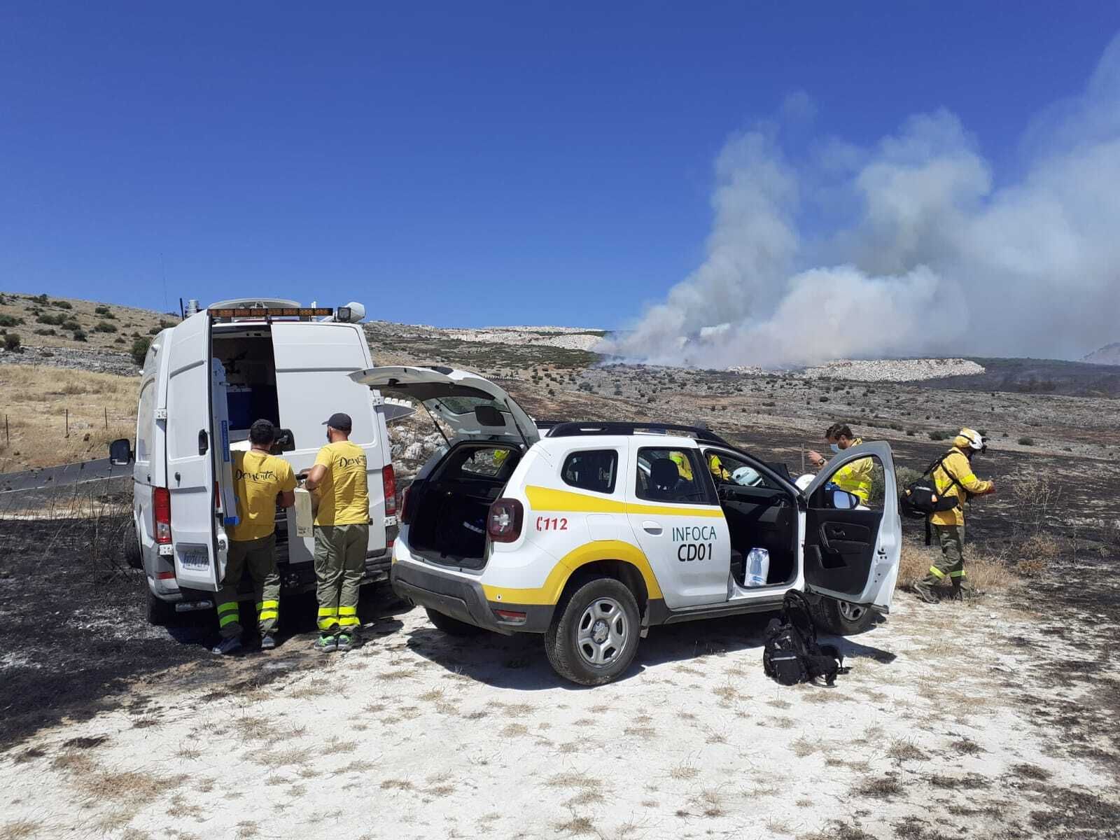 Zona desde donde se coordinan las labores de extinción en Cabra.