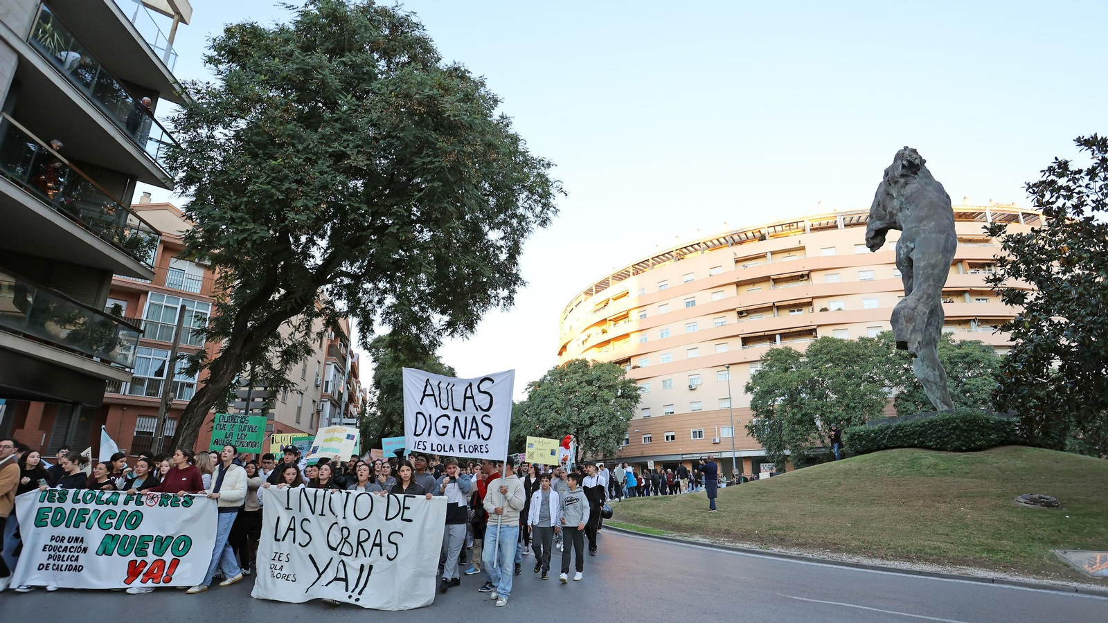 Imágenes de la manifestación del IES Lola Flores contra las prefabricadas en Jerez