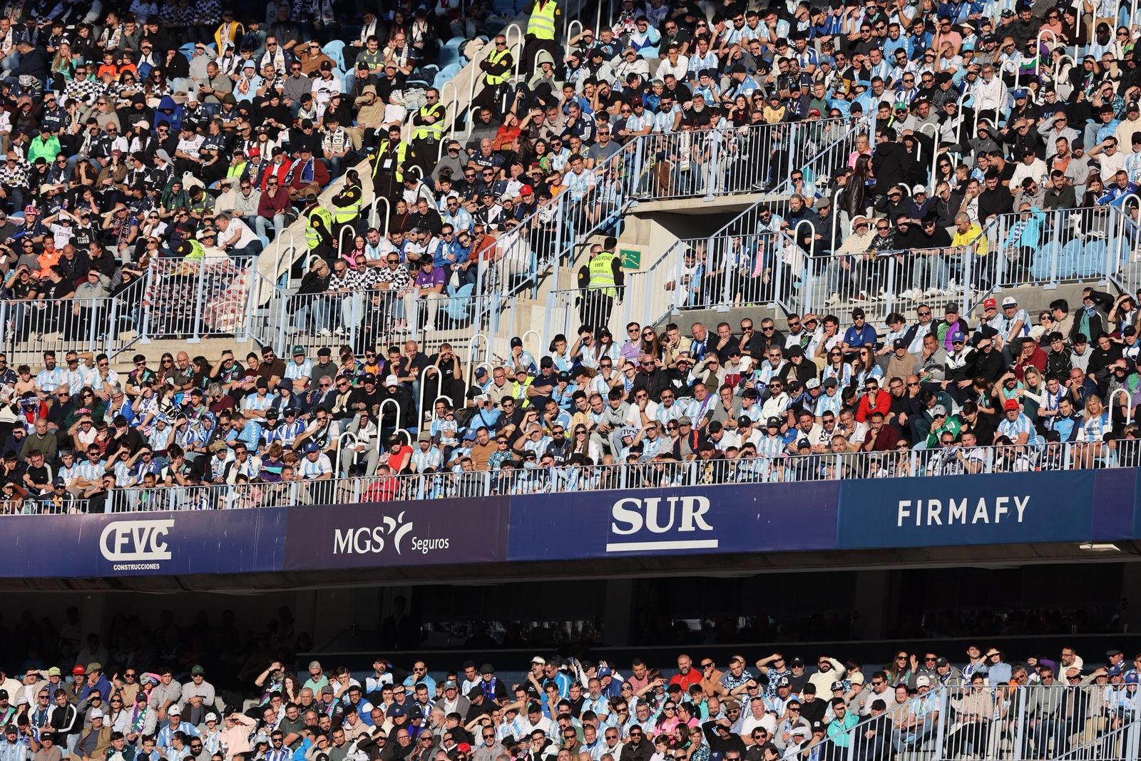 Búscate en las gradas en el Málaga CF-Ceuta