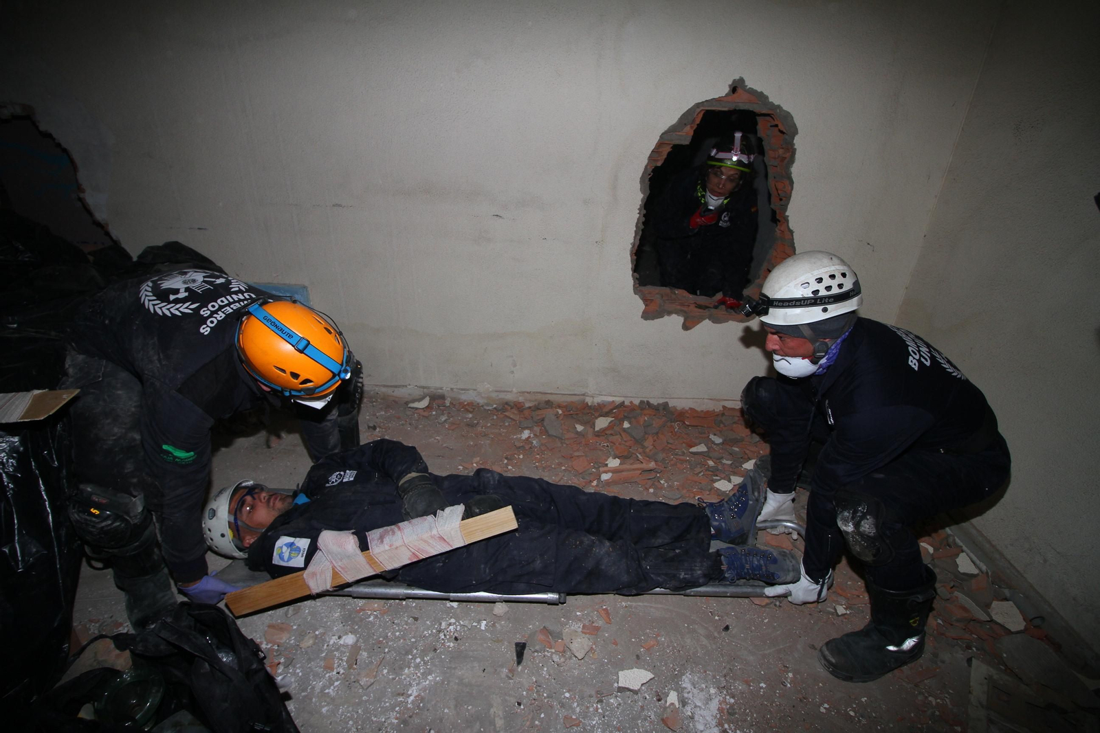 Imágenes del curso Asistencia Sanitaria en Catástrofes de Bomberos Unidos Sin Fronteras