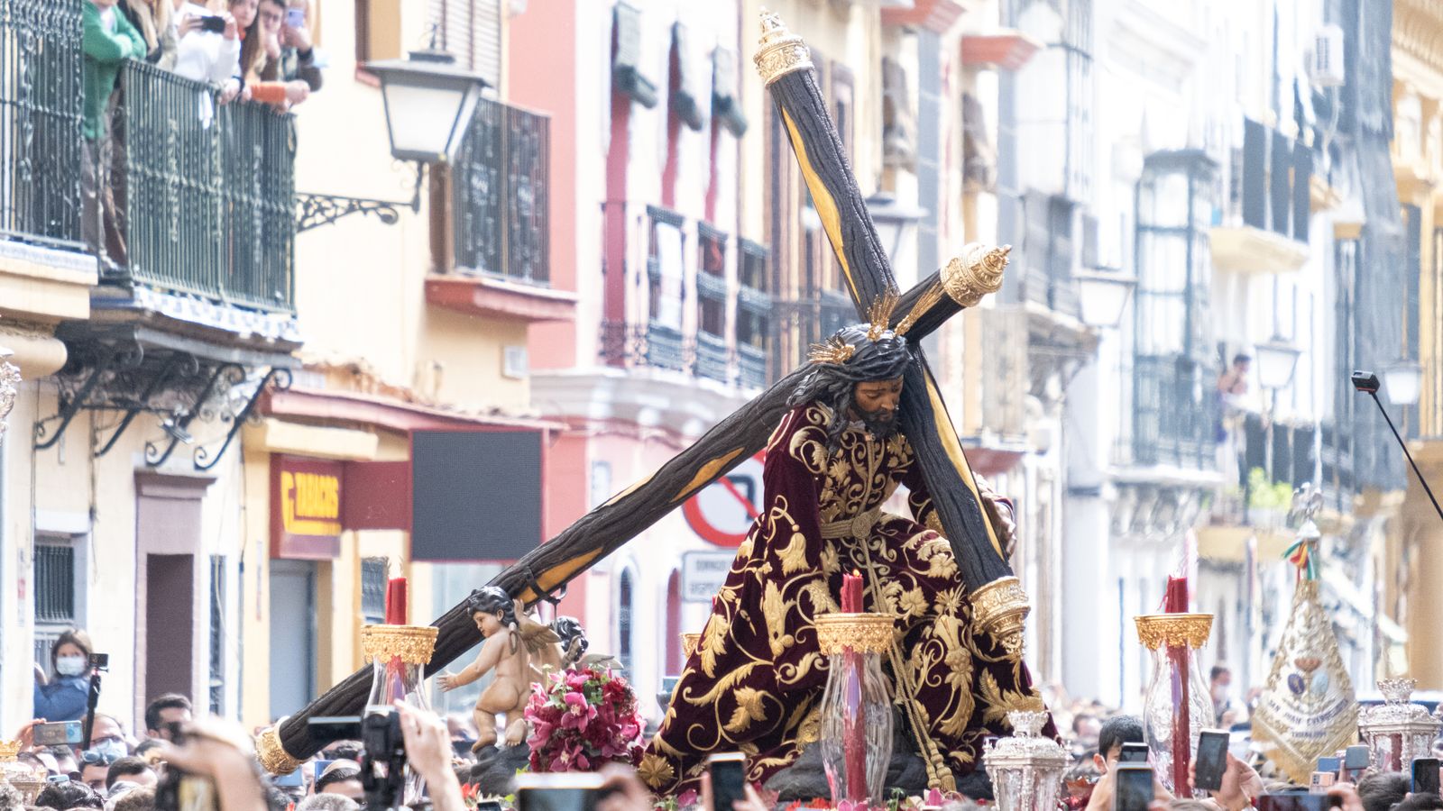 El regreso del Cristo de las Tres Caídas de Triana, en imágenes