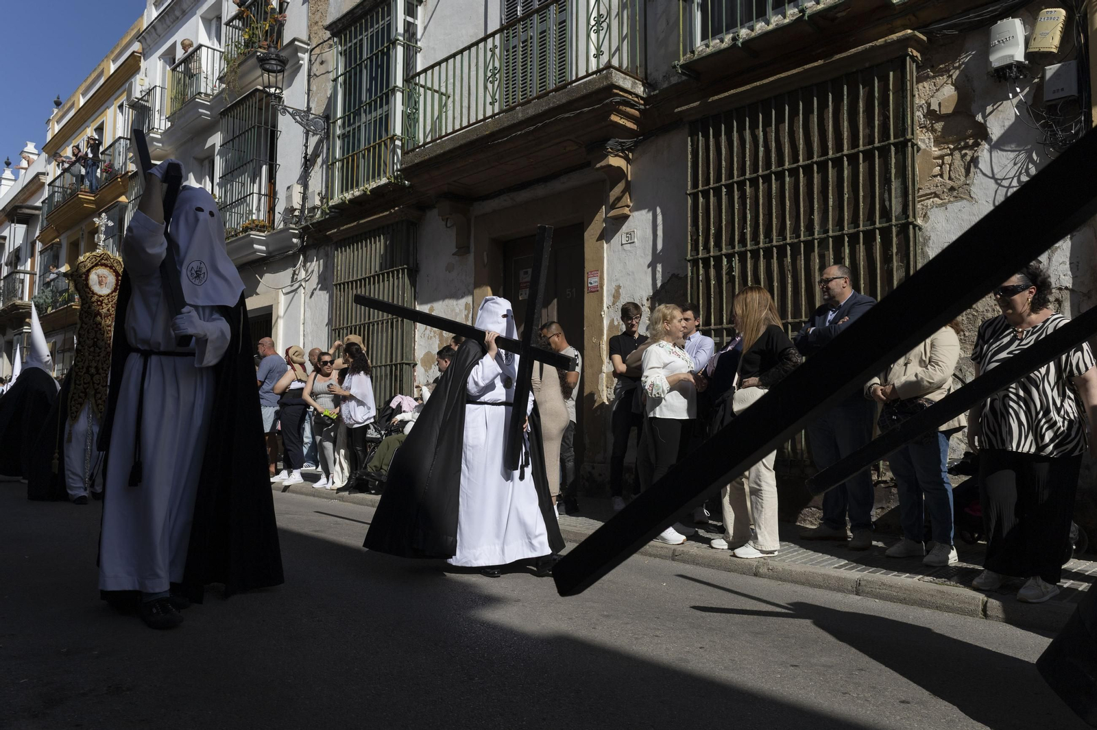 Imágenes de la salida de Flagelación en la Semana Santa de El Puerto 2025