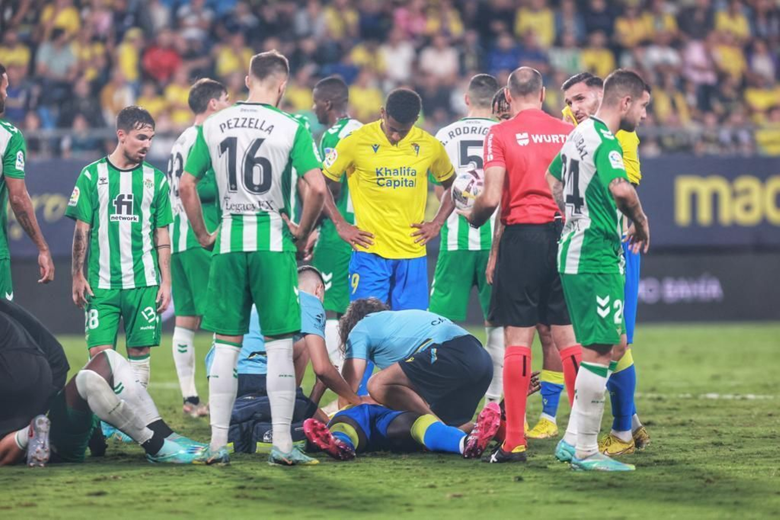 El partido del Cádiz C.F.-Real Betis, en imágenes