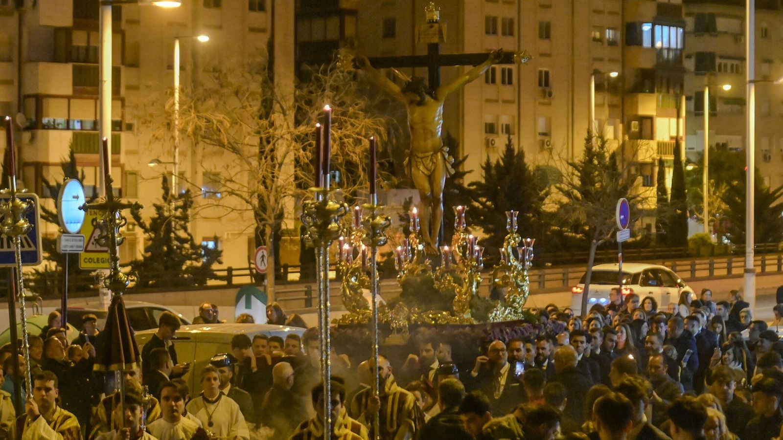 Fotogalería: Vía Crucis Hermandad de la Sagrada Lanzada 2025
