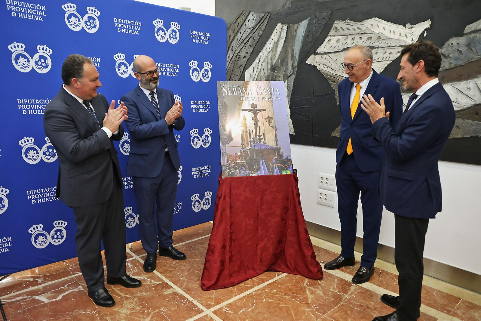 Imágenes de la presentación la Guía de Semana Santa de Huelva Información 2025