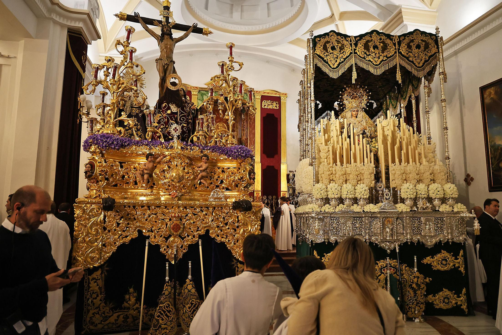 Miércoles Santo: La Hermandad de La Esperanza por las calles de Huelva