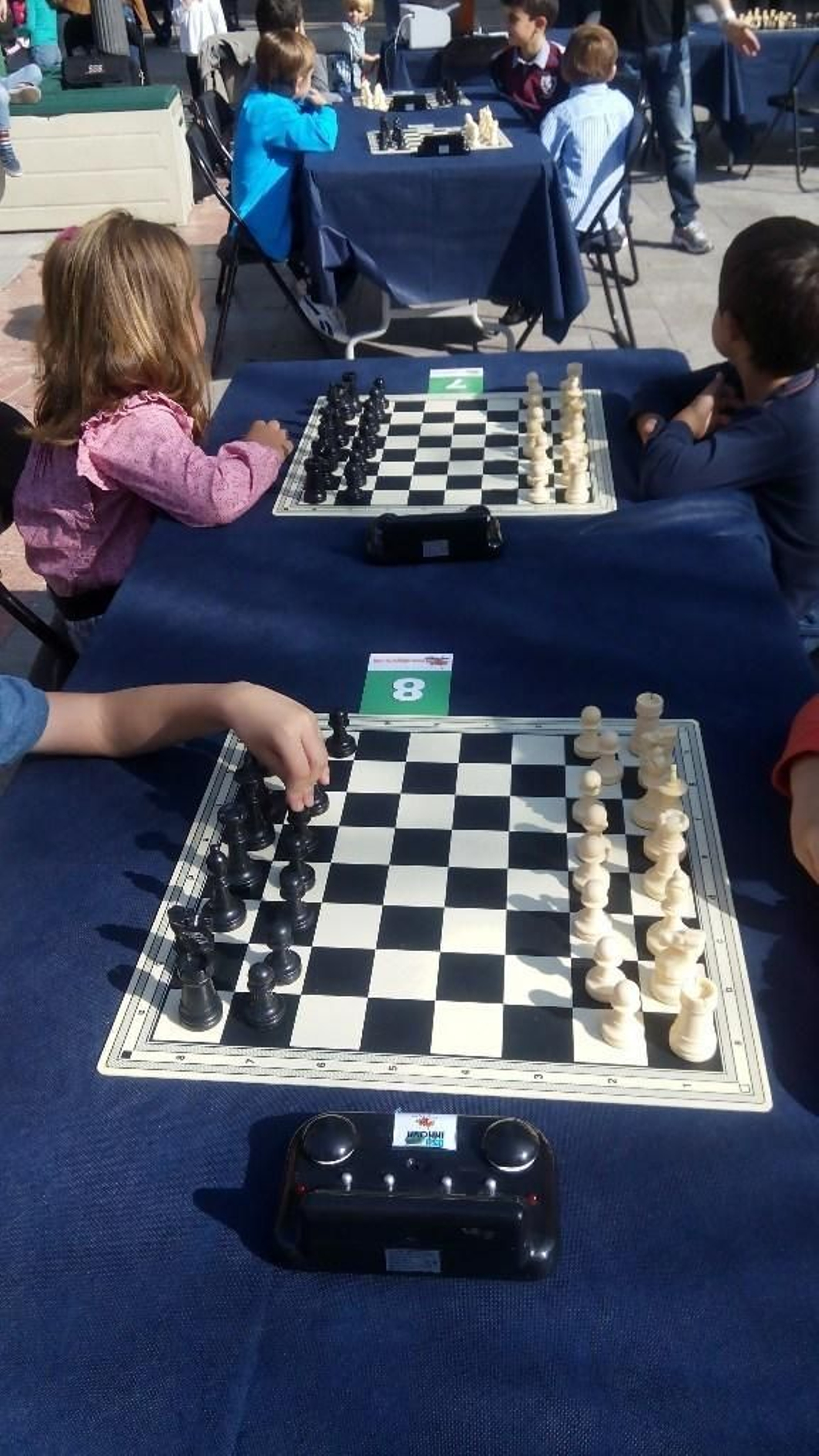 El torneo de niños es la antesala al torneo para adultos que se celebra en los baños. El torneo de niños es la antesala al torneo para adultos que se celebra en los baños.