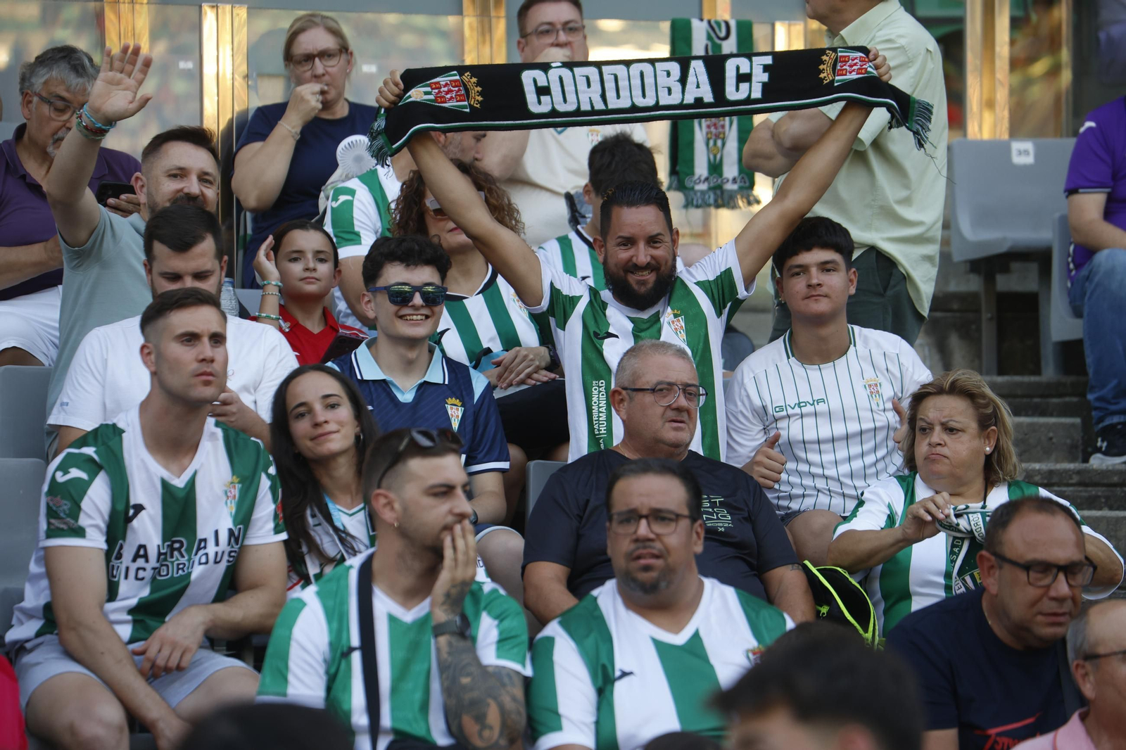 Las mejores fotos del ambiente en El Arcángel para el Córdoba CF - Real Betis
