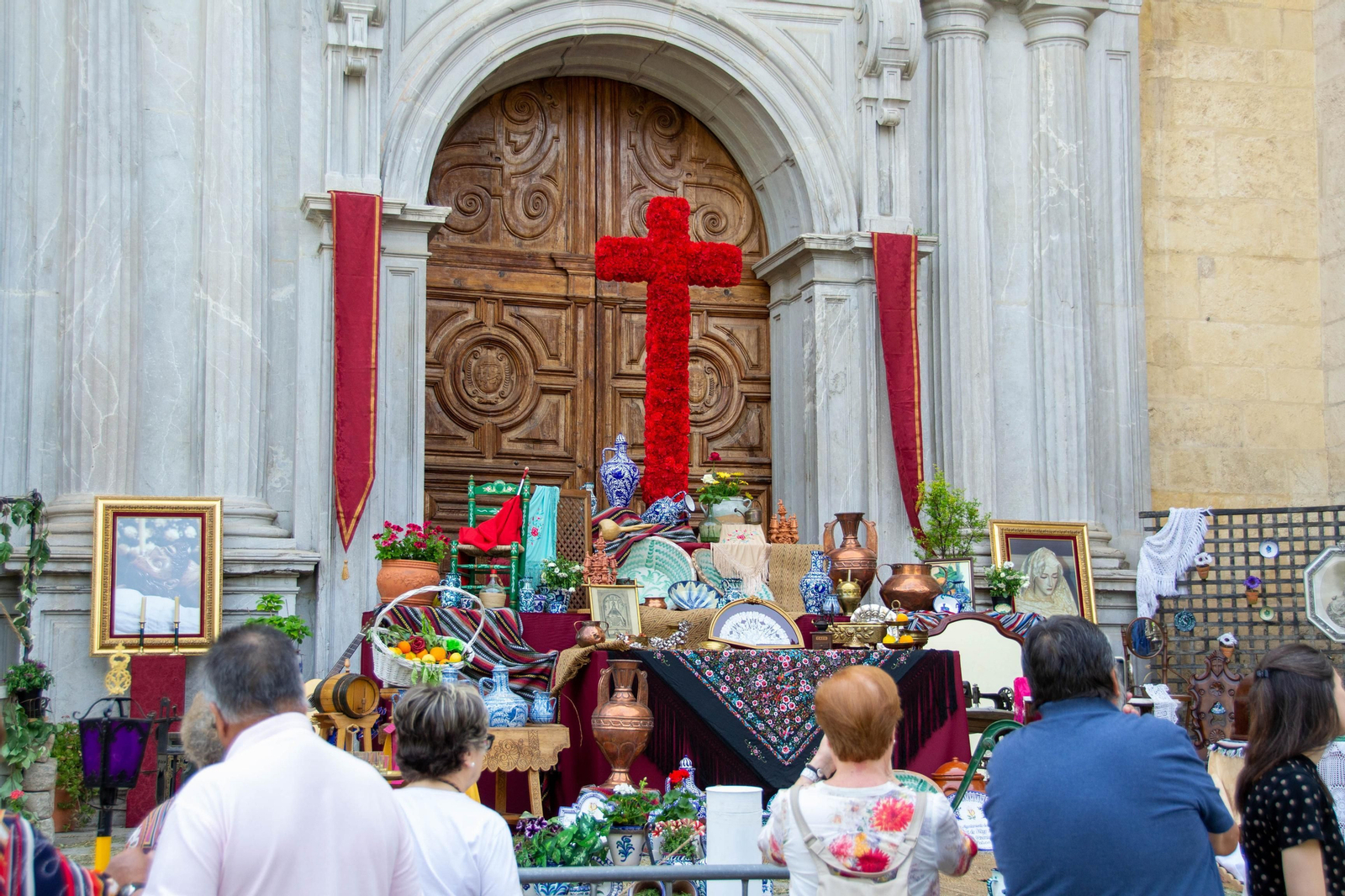 Así celebra Granada sus Cruces, en imágenes