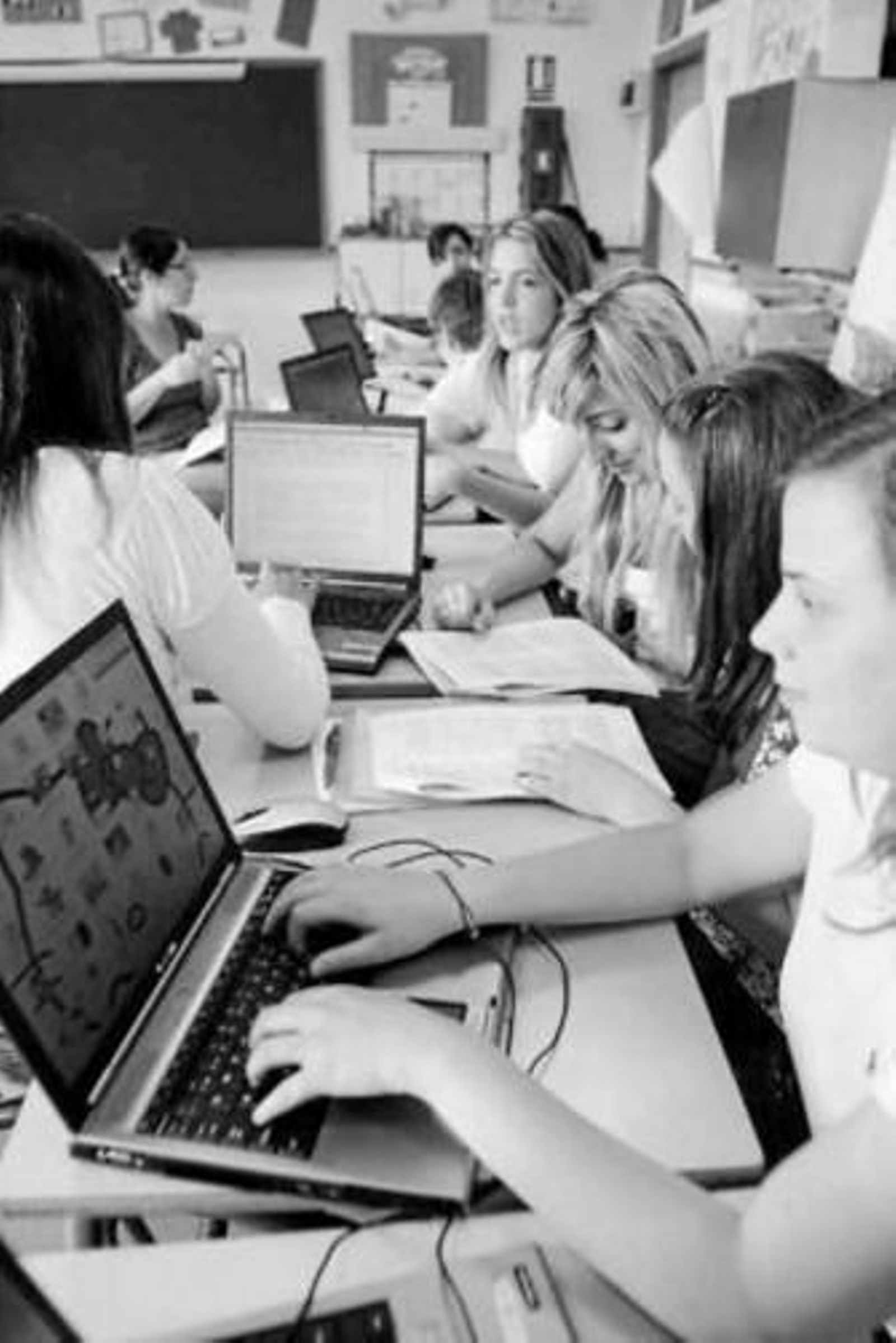 Estudiantes de Primaria, con sus portátiles en imagen de archivo.