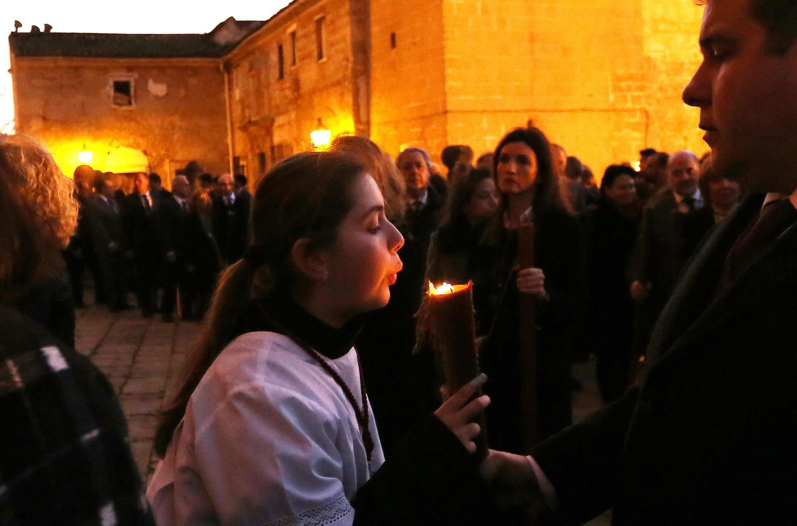 Imágenes del Via Crucis de las Hermandades