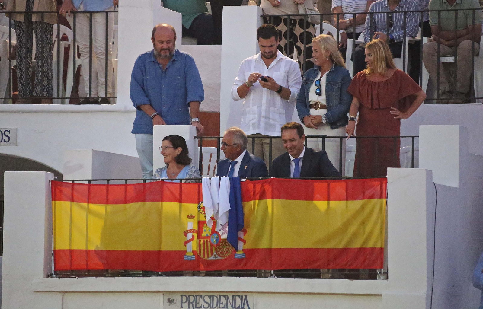 Fotos de la corrida de la reapertura de la plaza de toros de Tarifa: El Cid, Manuel Escribano y Manuel Ponce